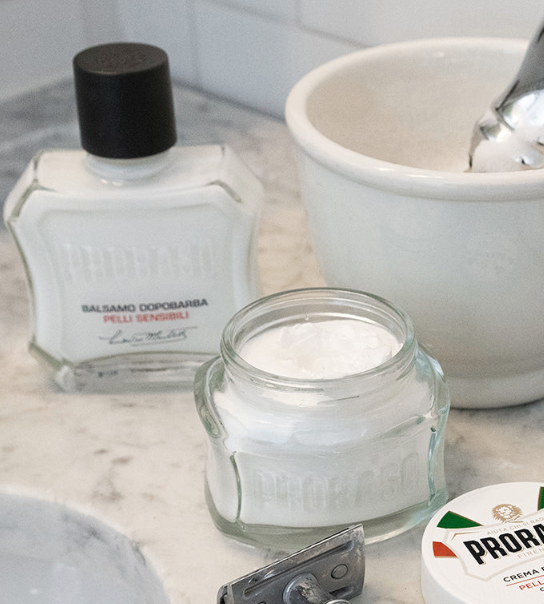 Baume après-rasage Proraso : Peau blanche sensible, thé vert et flocons d'avoine P308